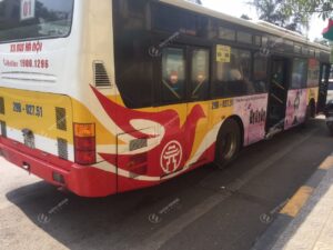 quảng cáo trên xe bus của nước hoa Miso tại Hà Nội