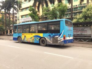 quảng cáo Me-O trên xe bus Hà Nội: