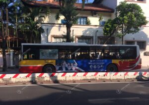 ECORP ENGLISH quảng cáo trên xe bus tại Hà Nội