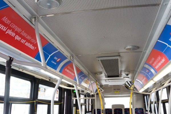 quảng cáo banner trên xe bus