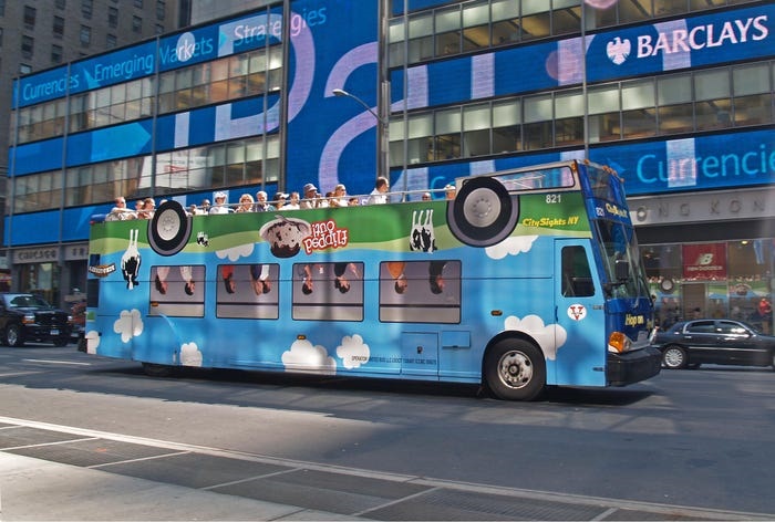 mẫu quảng cáo xe bus 2 tầng ấn tượng