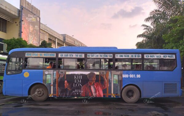 Chiến dịch quảng cáo xe bus quảng bá MV “Khi em lớn”