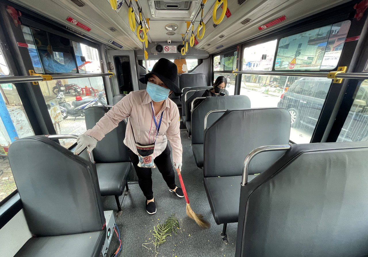 Xe buýt TPHCM tăng chuyến và mở lại các tuyến bị ngừng