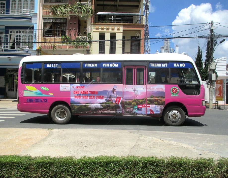 Xi măng INSEE quảng cáo xe bus tại Đà Lạt