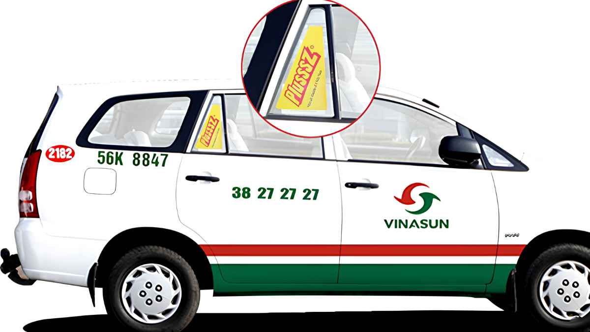 Ô kính tam giác nhỏ gọn là lựa chọn tiết kiệm để duy trì sự hiện diện của thương hiệu