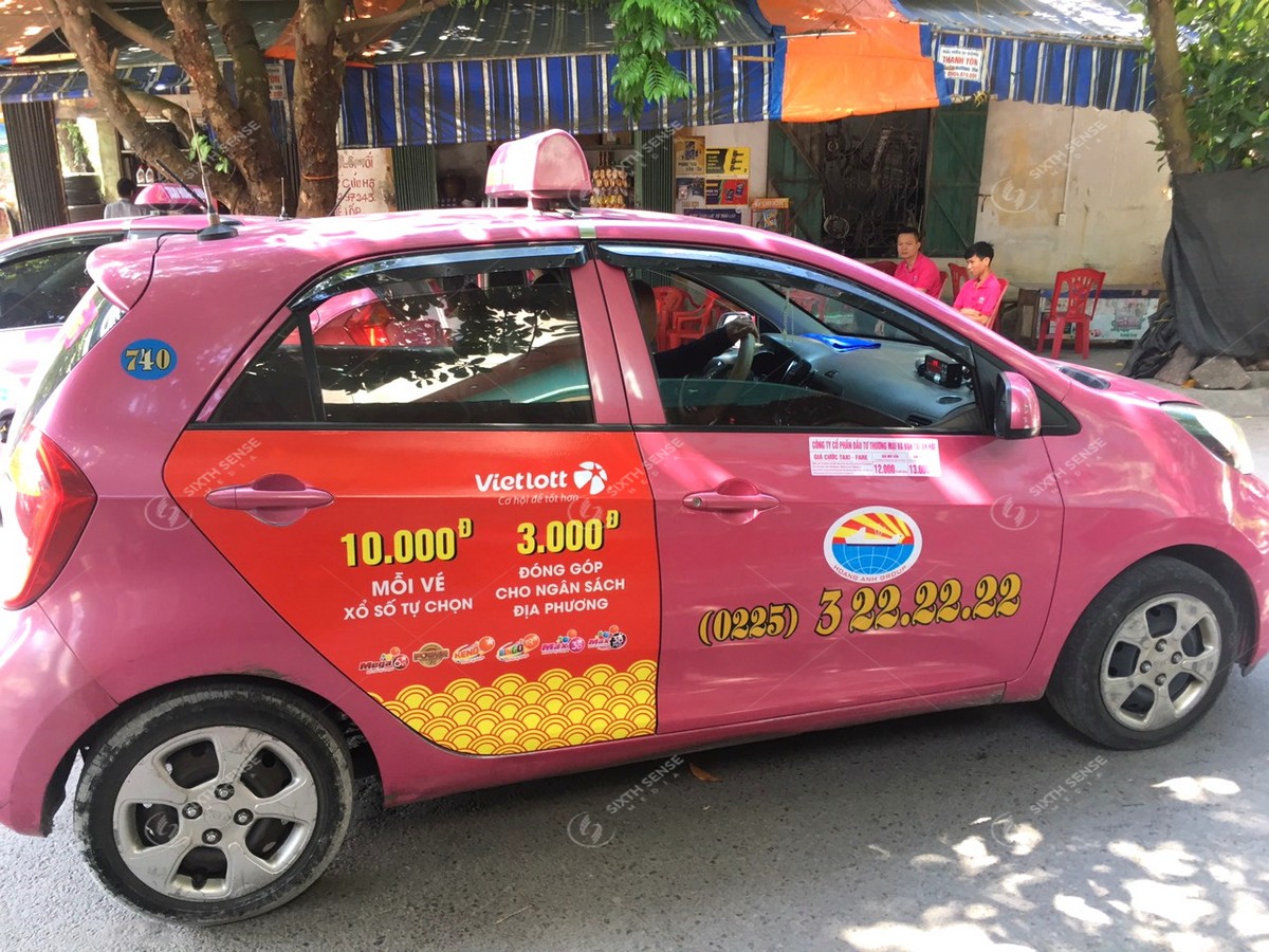 Quảng cáo taxi Hoàng Anh