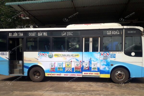 Phân bón Việt Nhật quảng cáo trên xe buýt Đắk Lắk