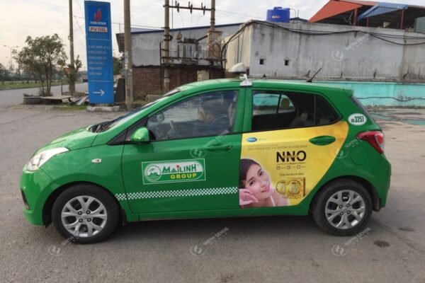 quảng cáo trên xe taxi ở Bắc Ninh
