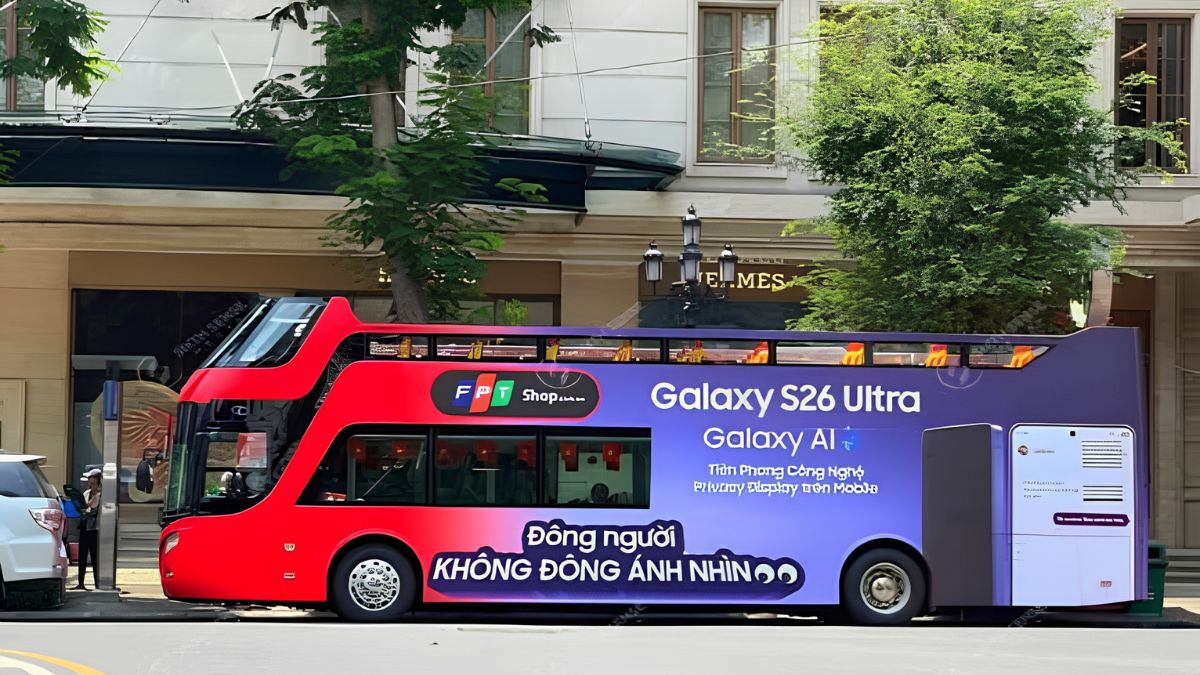 Chất liệu decal ảnh hưởng đến chi phí quảng cáo xe bus, độ bền và chất lượng hình ảnh quảng cáo trên xe bus. (Nguồn: Dự án SSM)